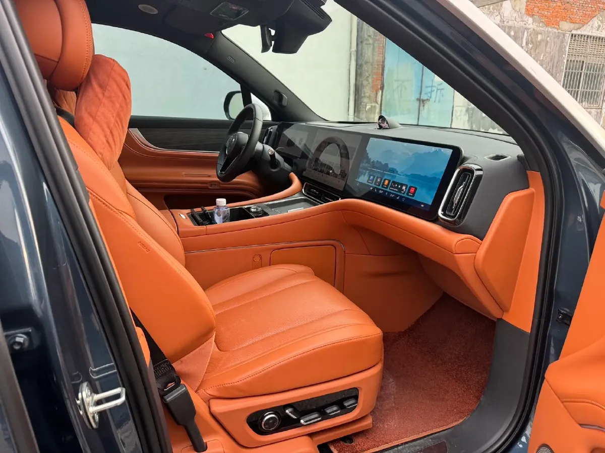 2024 AITO AITO M9 1.5T 152HP L4 REEV 42KWH,autocango,china used car exporter,china ev exporter,chinese used car exporter,chinese used ev exporter