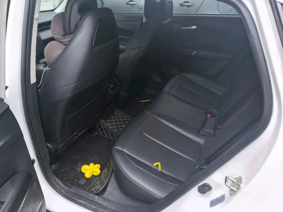 2023 ChangAn Lamore 1.5T 170HP L4 7DCT,autocango,china used car exporter,china ev exporter,chinese used car exporter,chinese used ev exporter