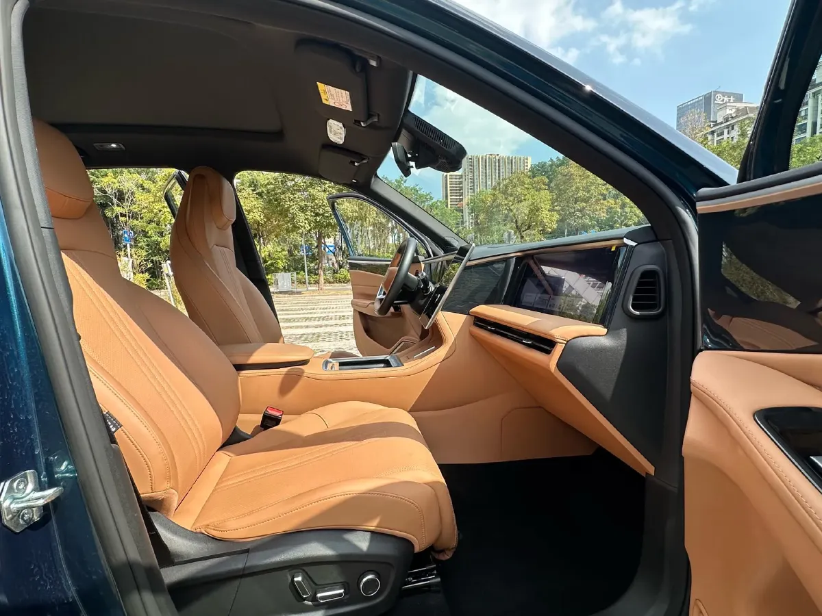 2025 Geely Galaxy L7 1.5L 112HP L4 1DHT PHEV 18.4KWH,autocango,china used car exporter,china ev exporter,chinese used car exporter,chinese used ev exporter