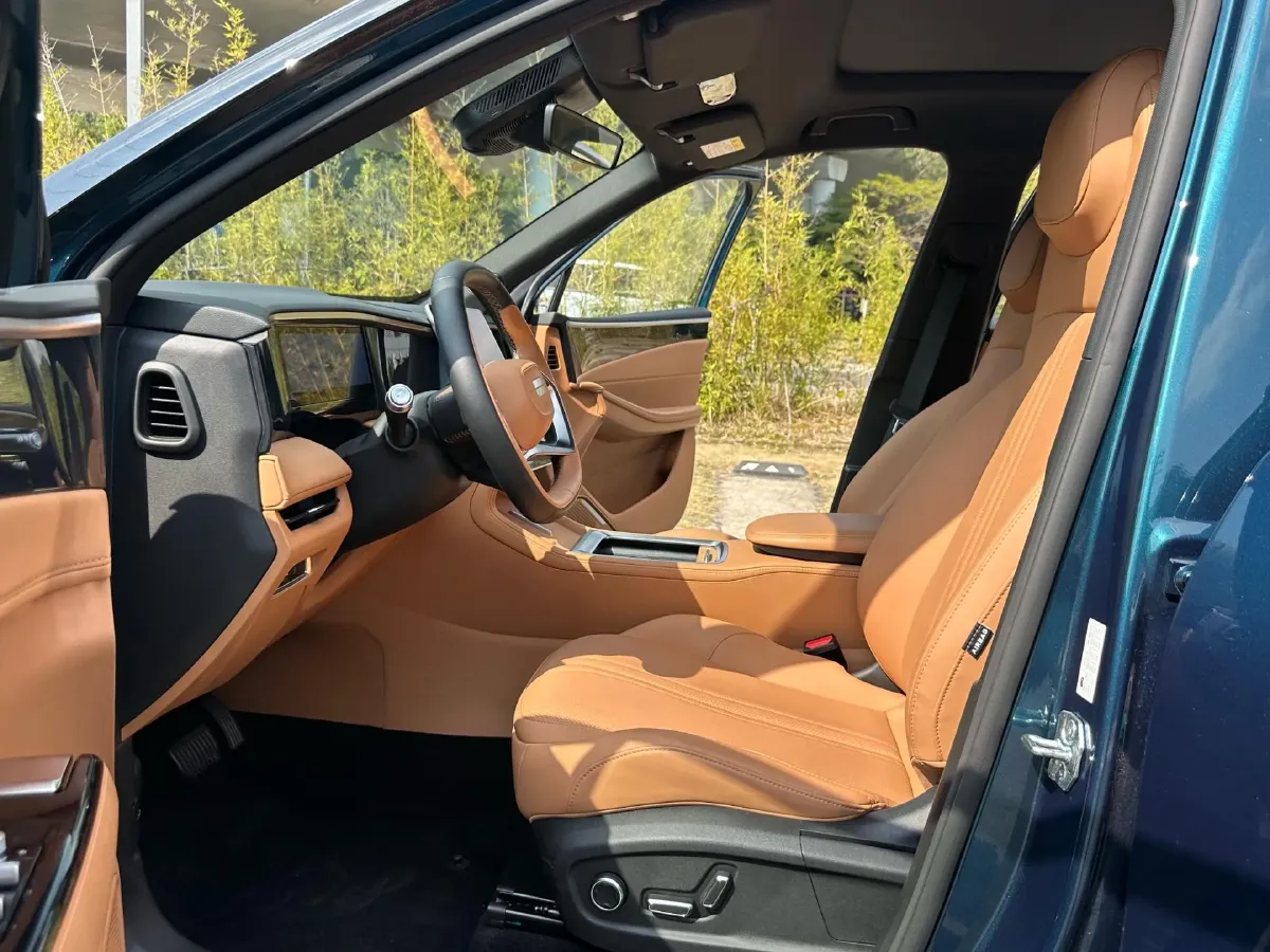 2025 Geely Galaxy L7 1.5L 112HP L4 1DHT PHEV 18.4KWH,autocango,china used car exporter,china ev exporter,chinese used car exporter,chinese used ev exporter