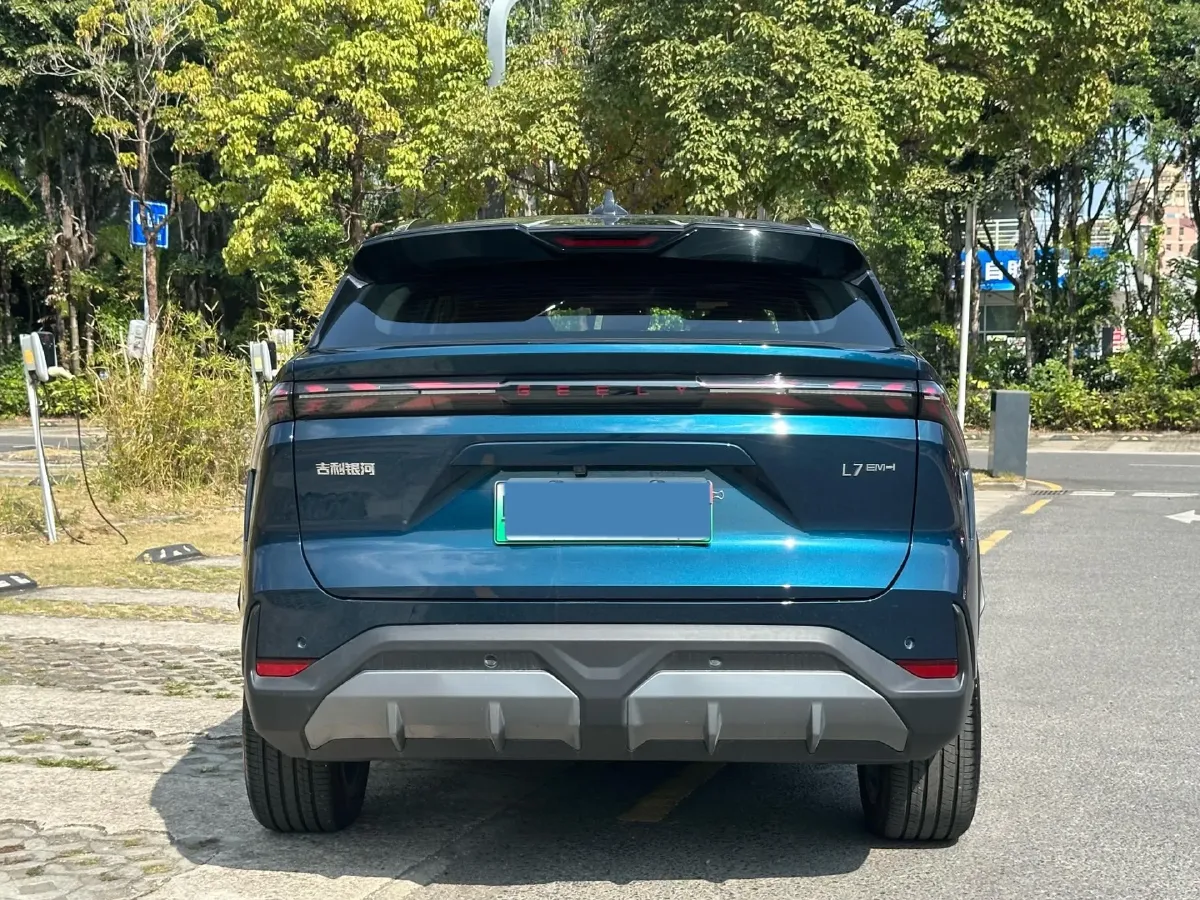 2025 Geely Galaxy L7 1.5L 112HP L4 1DHT PHEV 18.4KWH,autocango,china used car exporter,china ev exporter,chinese used car exporter,chinese used ev exporter