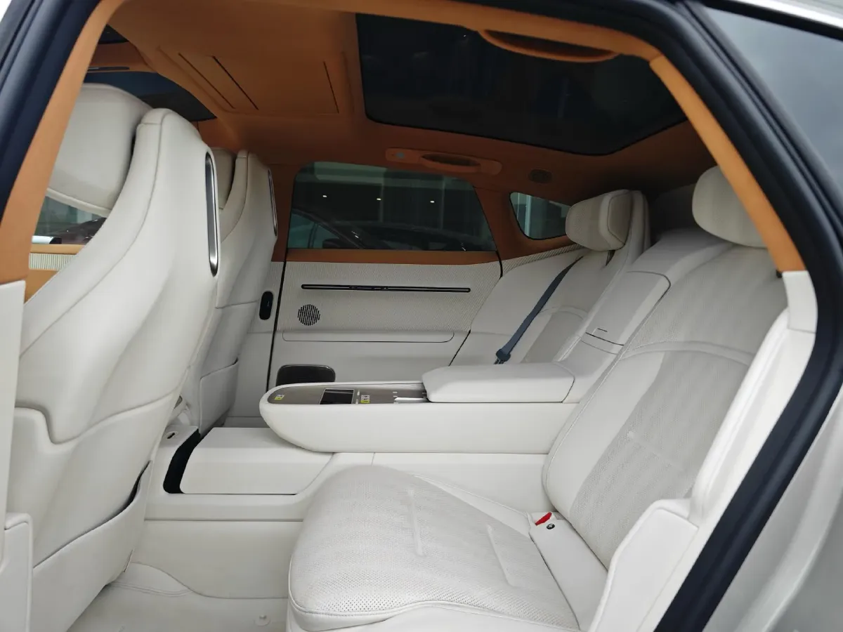 2025 Avatr 12 BEV,autocango,china used car exporter,china ev exporter,chinese used car exporter,chinese used ev exporter