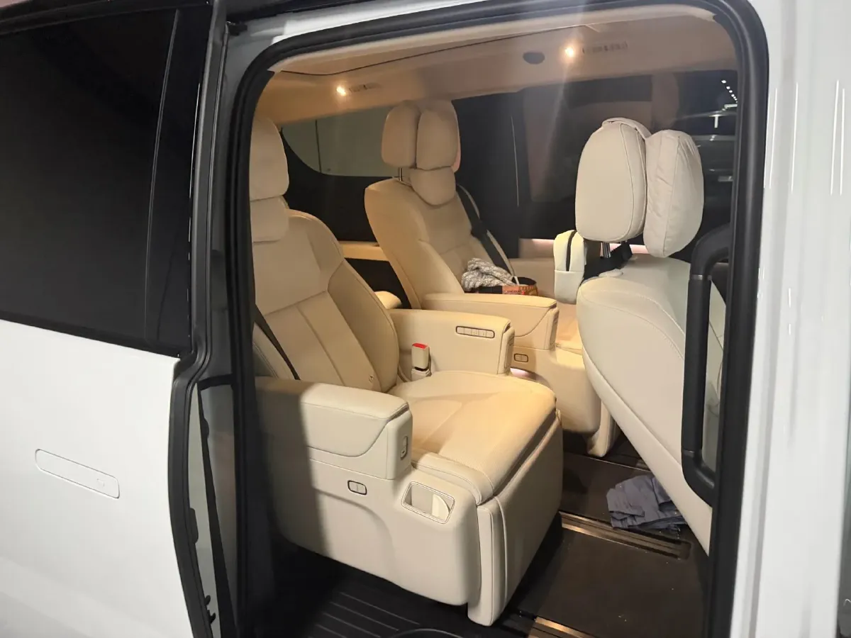 2025 Li MEGA BEV,autocango,china used car exporter,china ev exporter,chinese used car exporter,chinese used ev exporter