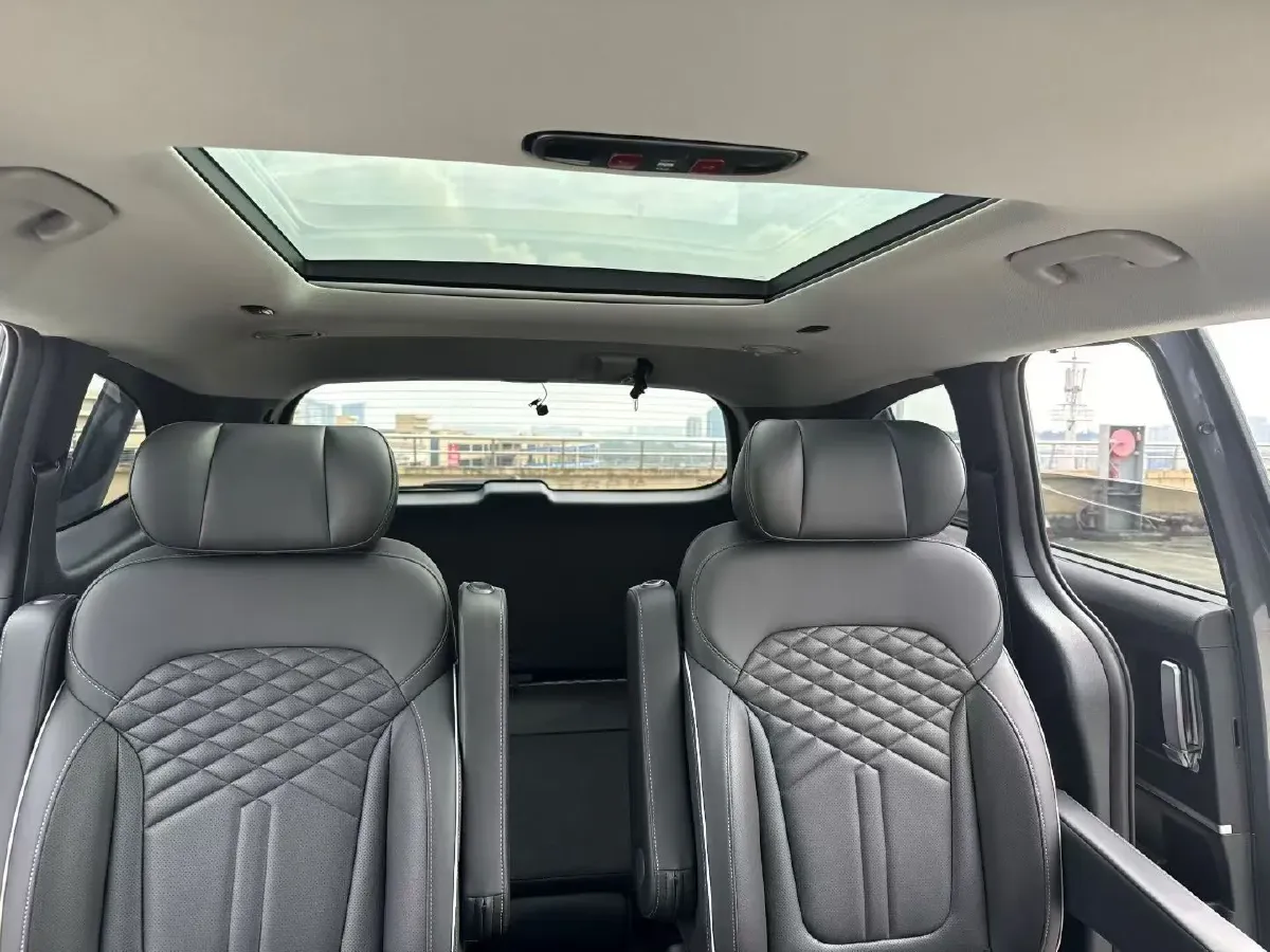 2021 Hyundai Custo 2.0T 236HP L4 8AT,autocango,china used car exporter,china ev exporter,chinese used car exporter,chinese used ev exporter