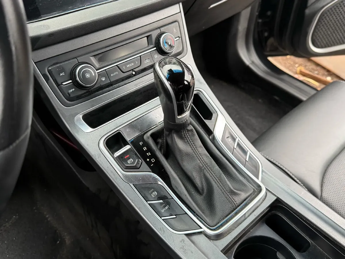 2019 Geely Emgrand 1.5L 109HP L4 CVT,autocango,china used car exporter,china ev exporter,chinese used car exporter,chinese used ev exporter