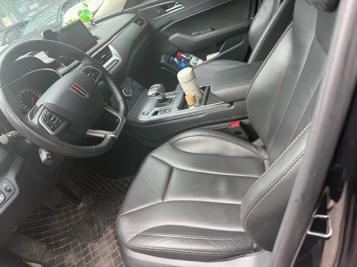 2022 HongQi H5 1.8T 197HP L4 6AT,autocango,china used car exporter,china ev exporter,chinese used car exporter,chinese used ev exporter