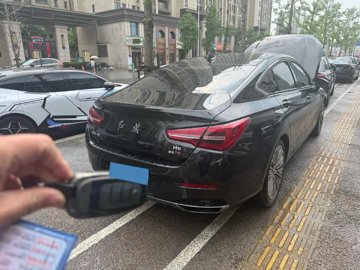 2022 HongQi H5 1.8T 197HP L4 6AT,autocango,china used car exporter,china ev exporter,chinese used car exporter,chinese used ev exporter