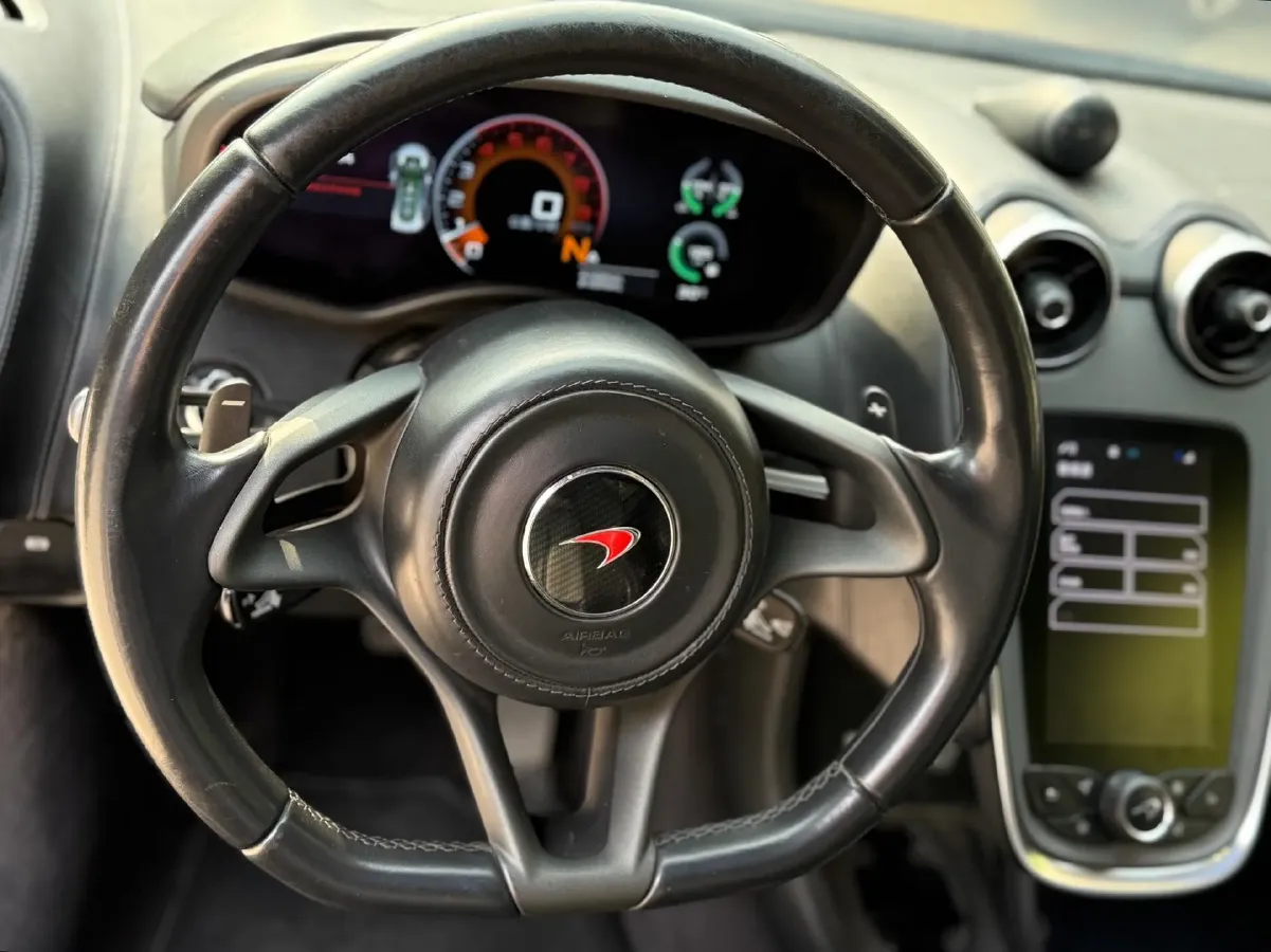 2016 McLaren 570 3.8T 570HP V8 7DCT,autocango,china used car exporter,china ev exporter,chinese used car exporter,chinese used ev exporter