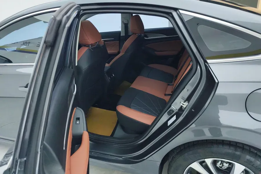 2024 ChangAn Eado 1.4T 160HP L4 7DCT,autocango,china used car exporter,china ev exporter,chinese used car exporter,chinese used ev exporter