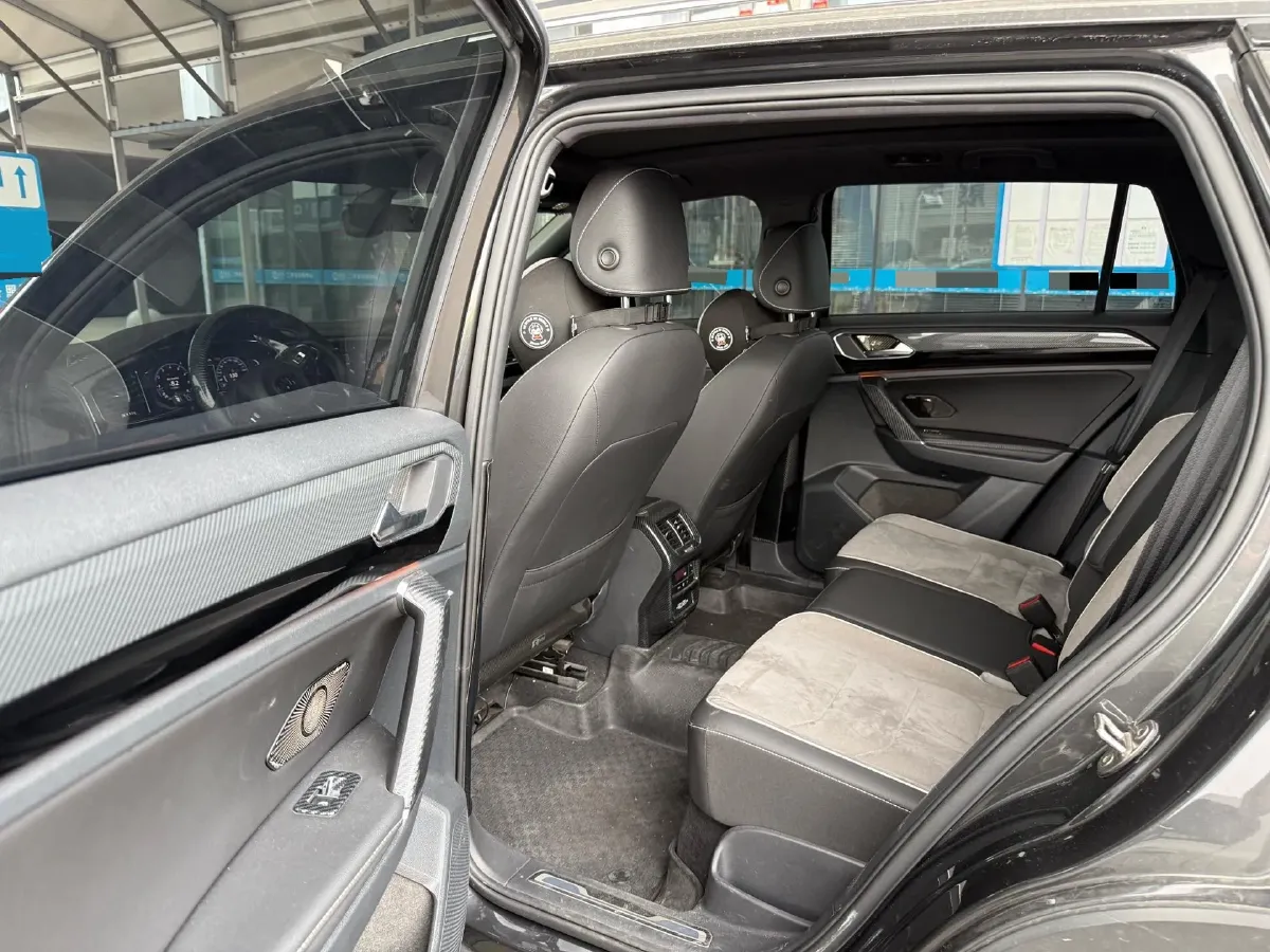 2021 Volkswagen Tayron 2.0T 220HP L4 7DCT,autocango,china used car exporter,china ev exporter,chinese used car exporter,chinese used ev exporter