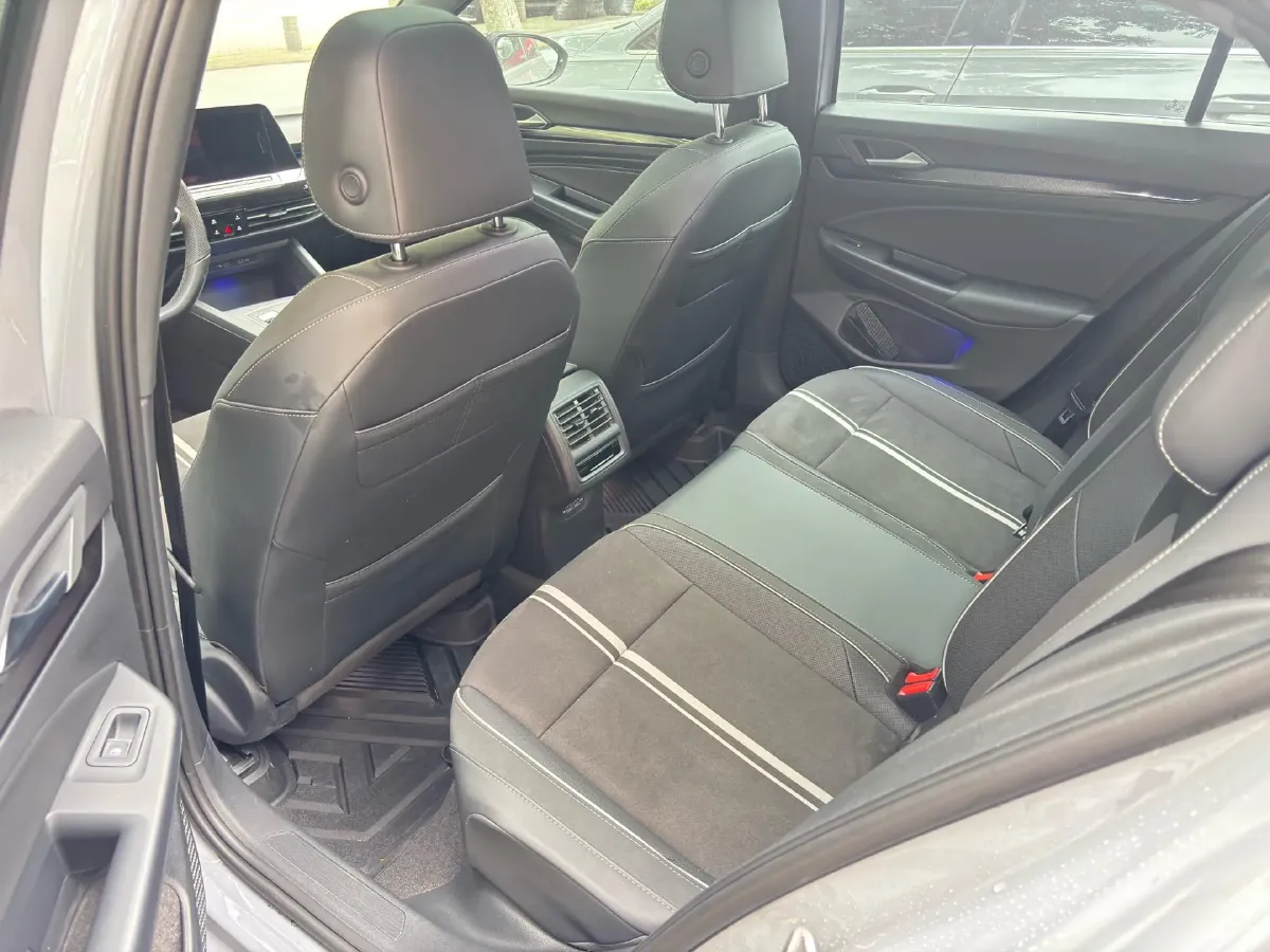 2023 Volkswagen Golf 1.4T 150HP L4 7DCT,autocango,china used car exporter,china ev exporter,chinese used car exporter,chinese used ev exporter