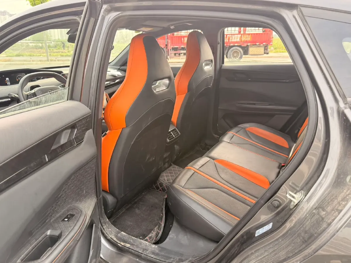 2025 ChangAn UNI-V 1.5T 192HP L4 7DCT,autocango,china used car exporter,china ev exporter,chinese used car exporter,chinese used ev exporter