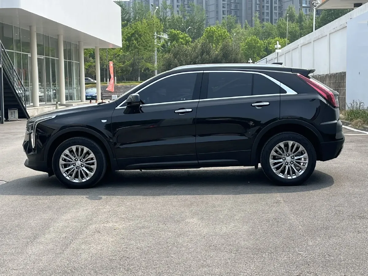 2024 Cadillac XT4 2.0T 237HP L4 9AT,autocango,china used car exporter,china ev exporter,chinese used car exporter,chinese used ev exporter