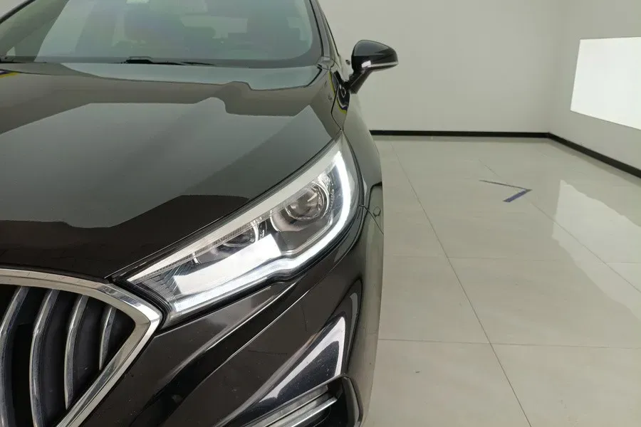 2020 HongQi H5 1.8T 197HP L4 6AT,autocango,china used car exporter,china ev exporter,chinese used car exporter,chinese used ev exporter