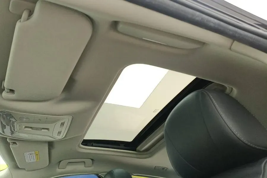 2020 HongQi H5 1.8T 197HP L4 6AT,autocango,china used car exporter,china ev exporter,chinese used car exporter,chinese used ev exporter