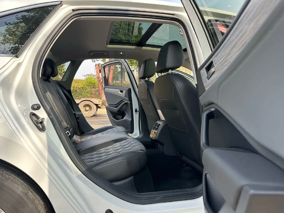 2023 Volkswagen Sagitar 1.4T 150HP L4 7DCT,autocango,china used car exporter,china ev exporter,chinese used car exporter,chinese used ev exporter