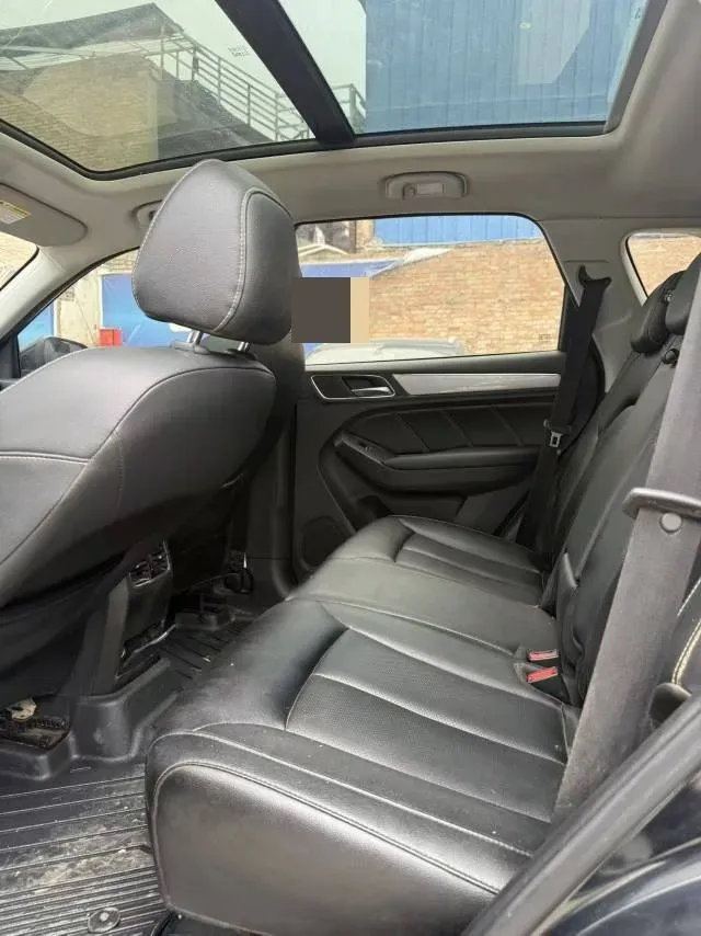 2020 Roewe i6 1.5T 169HP L4 7DCT,autocango,china used car exporter,china ev exporter,chinese used car exporter,chinese used ev exporter