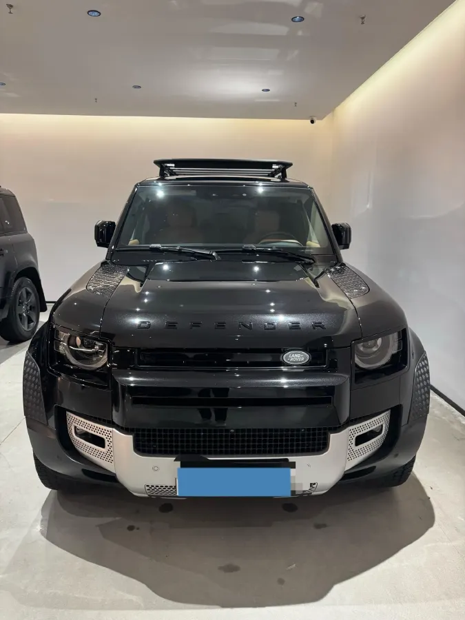 2023 Land Rover Defender 3.0T 400HP L6 8AT,autocango,china used car exporter,china ev exporter,chinese used car exporter,chinese used ev exporter