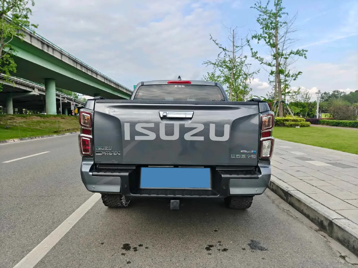 2021 Isuzu D-MAX 1.9T 163HP L4 6AT,autocango,china used car exporter,china ev exporter,chinese used car exporter,chinese used ev exporter