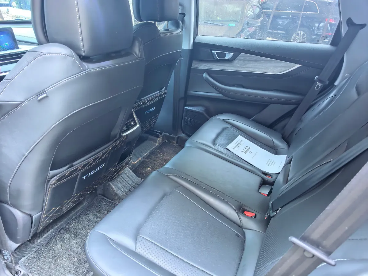 2022 Chery Tiggo 8 Plus 1.6T 197HP L4 7DCT,autocango,china used car exporter,china ev exporter,chinese used car exporter,chinese used ev exporter