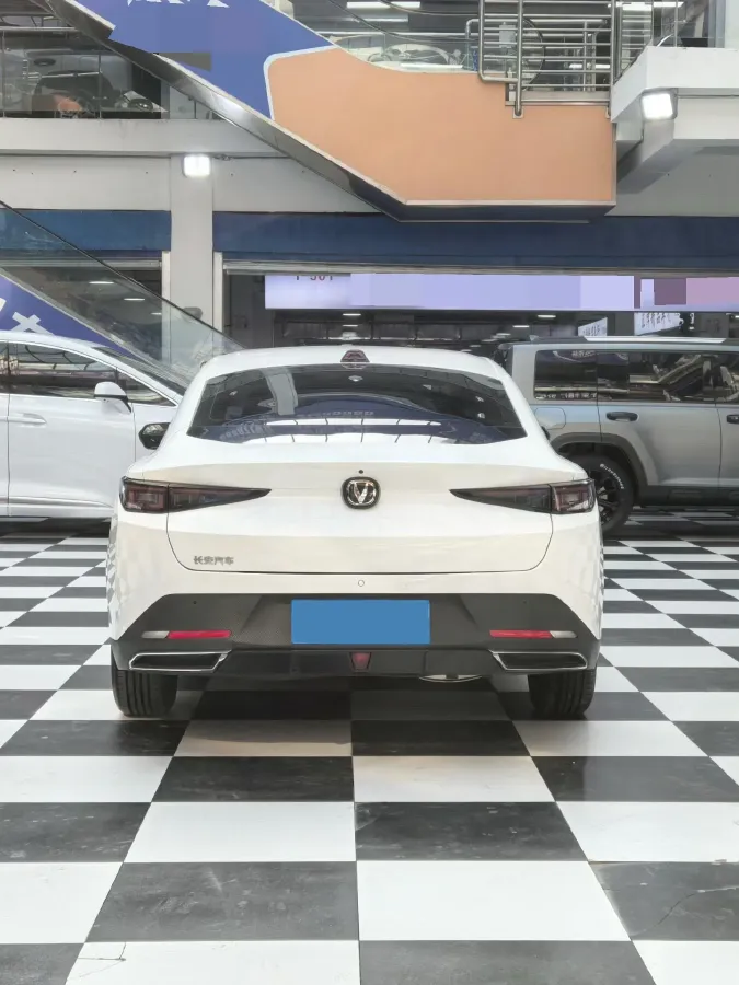 2023 ChangAn Lamore 1.5T 170HP L4 7DCT,autocango,china used car exporter,china ev exporter,chinese used car exporter,chinese used ev exporter