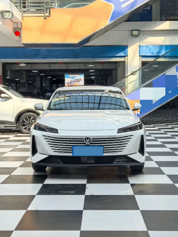 2023 ChangAn Lamore 1.5T 170HP L4 7DCT,autocango,china used car exporter,china ev exporter,chinese used car exporter,chinese used ev exporter