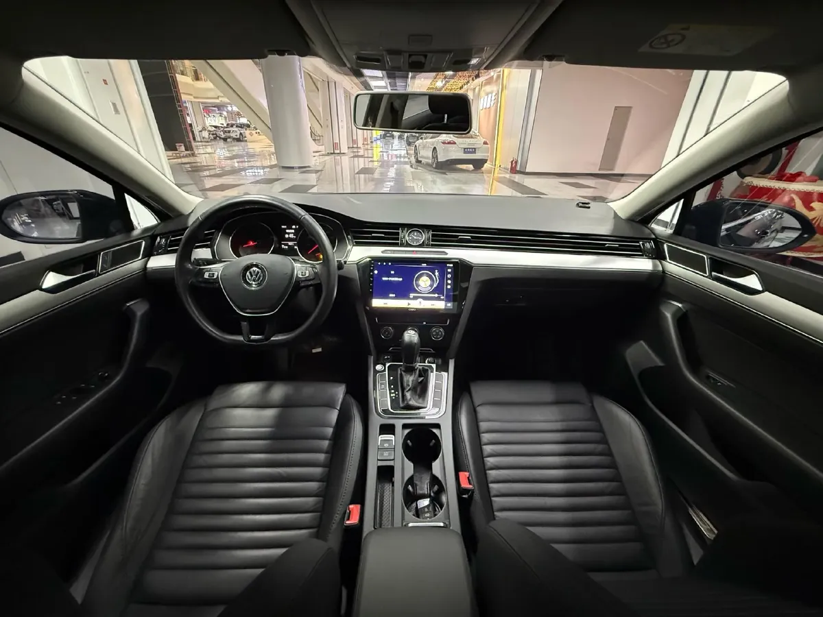 2018 Volkswagen Magotan 1.8T 180HP L4 7DCT,autocango,china used car exporter,china ev exporter,chinese used car exporter,chinese used ev exporter