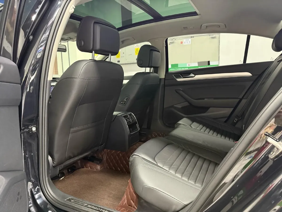 2018 Volkswagen Magotan 1.8T 180HP L4 7DCT,autocango,china used car exporter,china ev exporter,chinese used car exporter,chinese used ev exporter