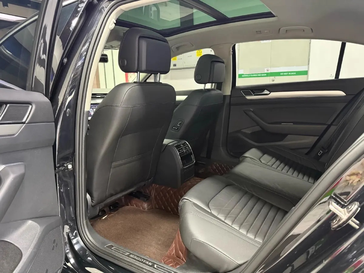 2018 Volkswagen Magotan 1.8T 180HP L4 7DCT,autocango,china used car exporter,china ev exporter,chinese used car exporter,chinese used ev exporter