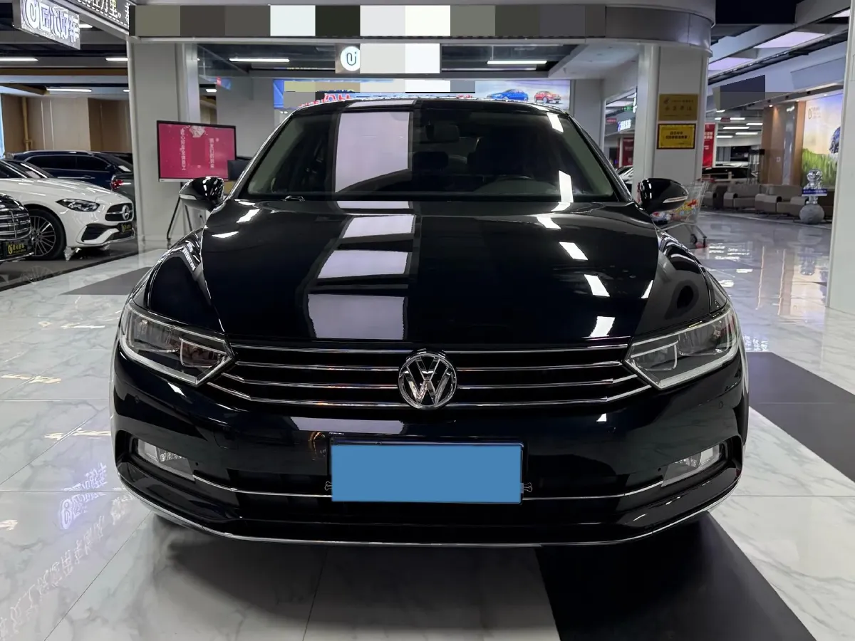 2018 Volkswagen Magotan 1.8T 180HP L4 7DCT,autocango,china used car exporter,china ev exporter,chinese used car exporter,chinese used ev exporter