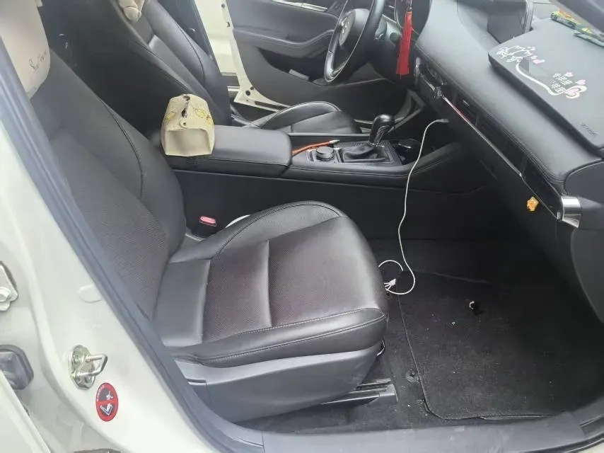 2022 Mazda 3 Axela 2.0L 158HP L4 6AT,autocango,china used car exporter,china ev exporter,chinese used car exporter,chinese used ev exporter