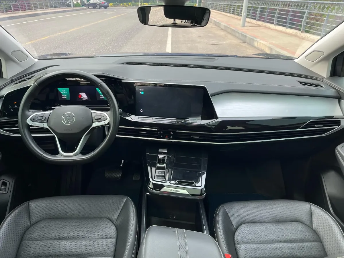 2023 Volkswagen Talagon 2.0T 220HP L4 7DCT,autocango,china used car exporter,china ev exporter,chinese used car exporter,chinese used ev exporter