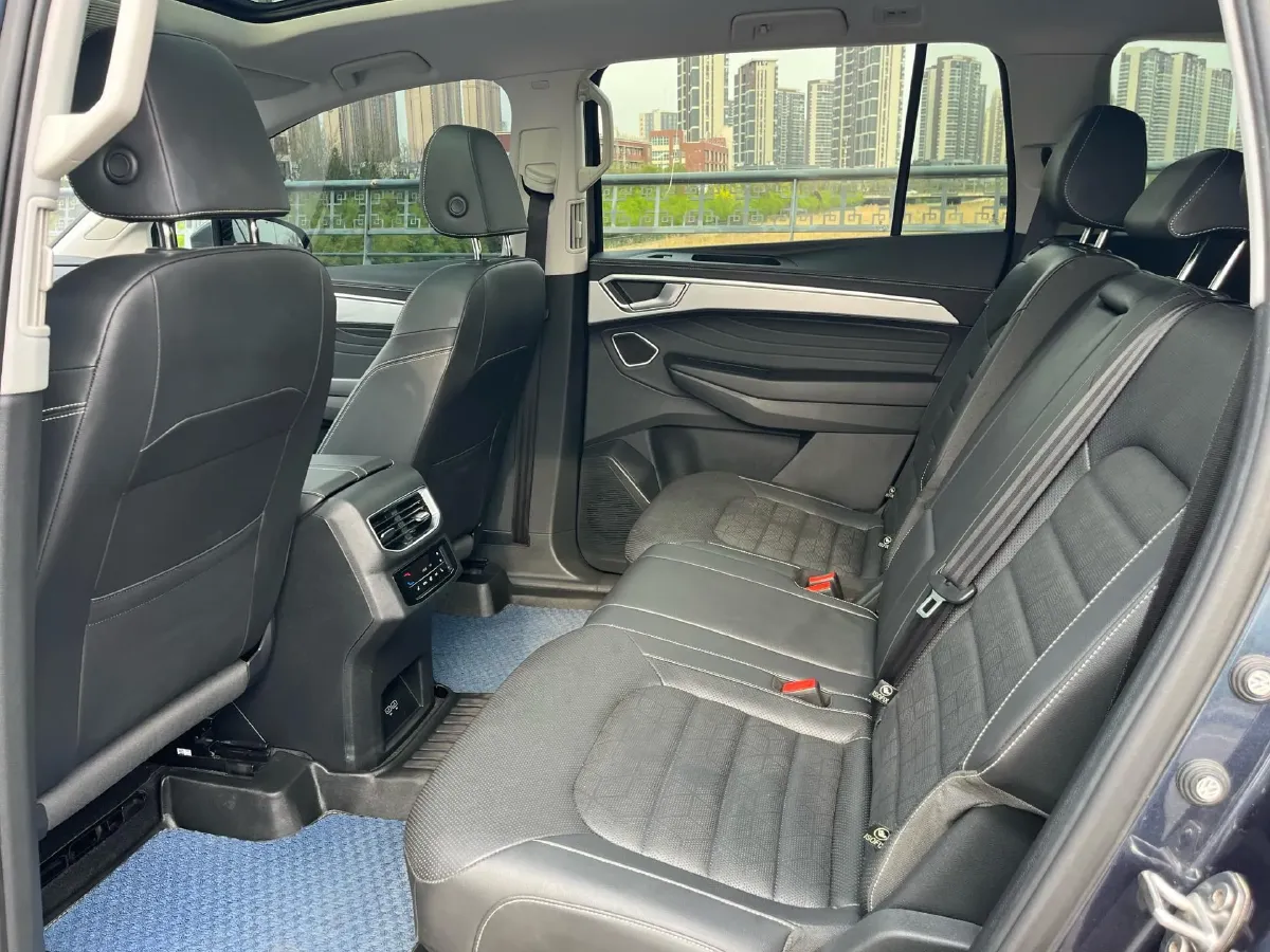 2023 Volkswagen Talagon 2.0T 220HP L4 7DCT,autocango,china used car exporter,china ev exporter,chinese used car exporter,chinese used ev exporter