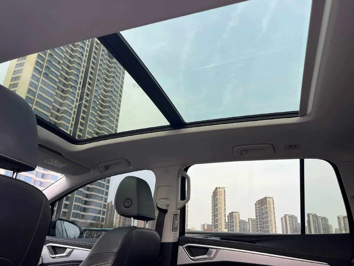 2023 Volkswagen Talagon 2.0T 220HP L4 7DCT,autocango,china used car exporter,china ev exporter,chinese used car exporter,chinese used ev exporter