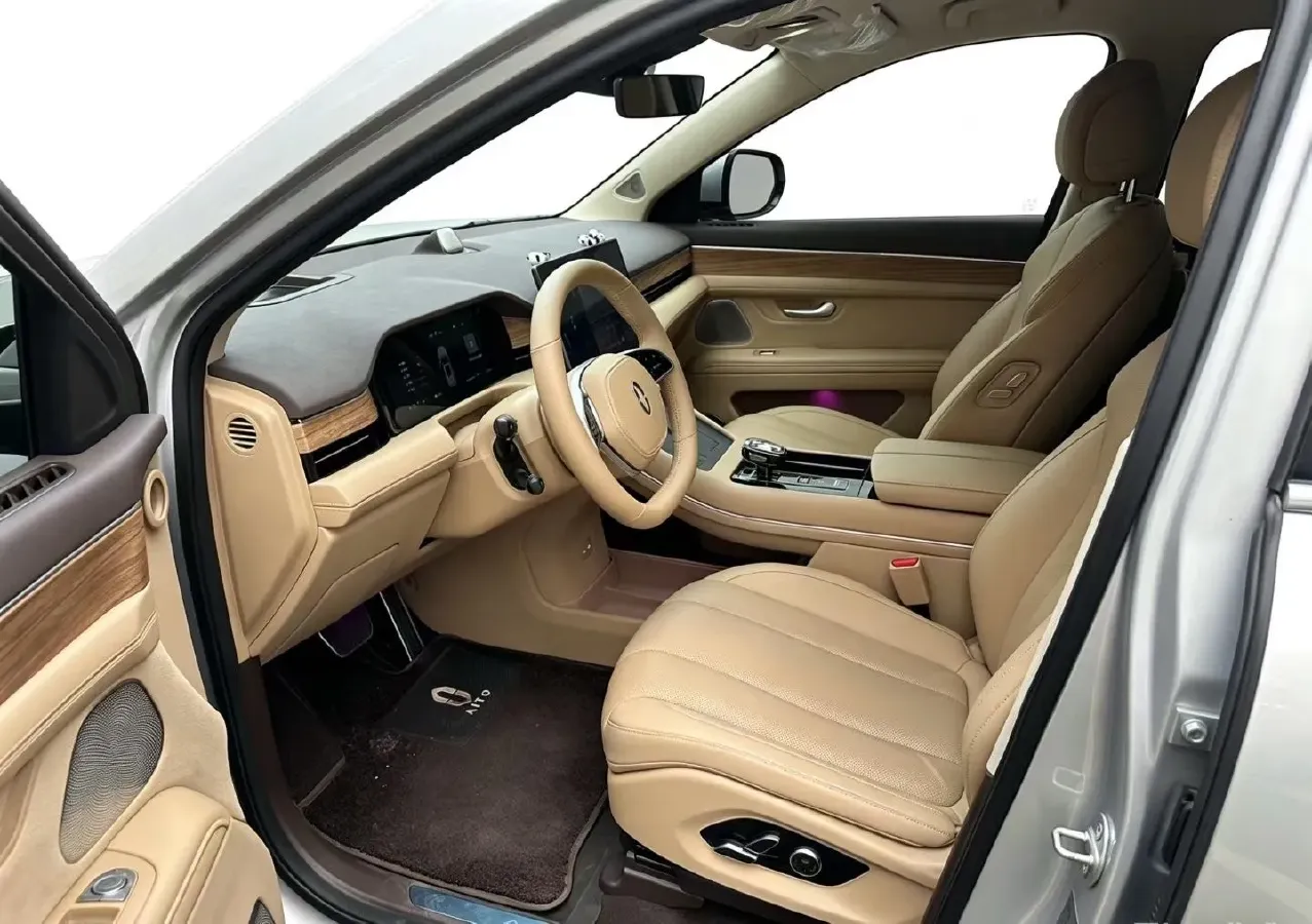 2024 AITO AITO M7 1.5T 152HP L4 REEV 40KWH,autocango,china used car exporter,china ev exporter,chinese used car exporter,chinese used ev exporter