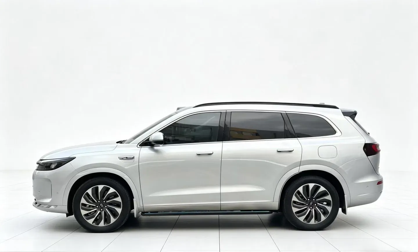 2024 AITO AITO M7 1.5T 152HP L4 REEV 40KWH,autocango,china used car exporter,china ev exporter,chinese used car exporter,chinese used ev exporter