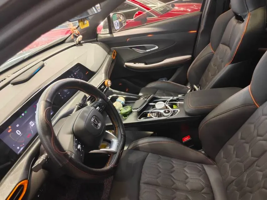 2022 ChangAn UNI-T 1.5T 188HP L4 7DCT,autocango,china used car exporter,china ev exporter,chinese used car exporter,chinese used ev exporter