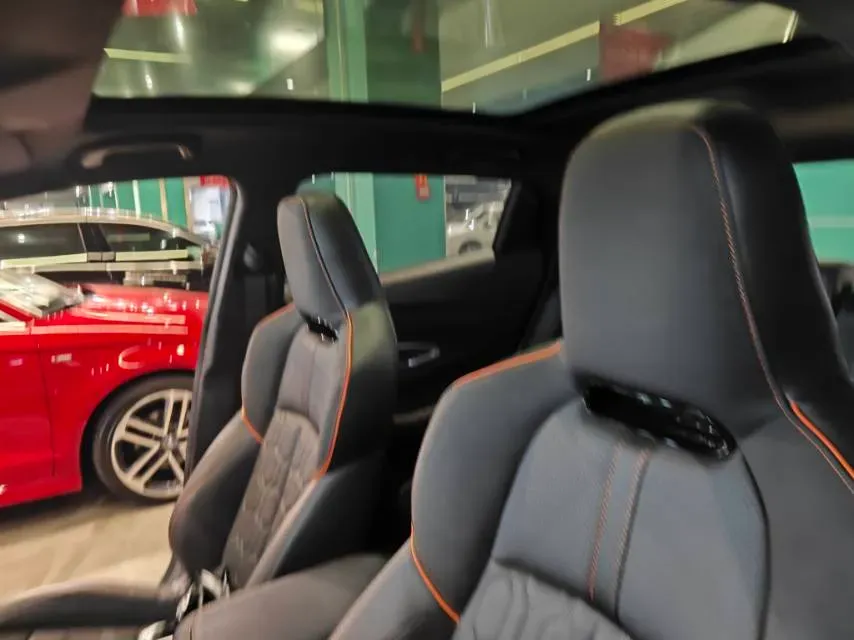 2022 ChangAn UNI-T 1.5T 188HP L4 7DCT,autocango,china used car exporter,china ev exporter,chinese used car exporter,chinese used ev exporter