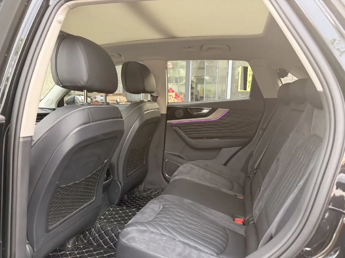 2022 HongQi HS5 2.0T 224HP L4 6AT,autocango,china used car exporter,china ev exporter,chinese used car exporter,chinese used ev exporter