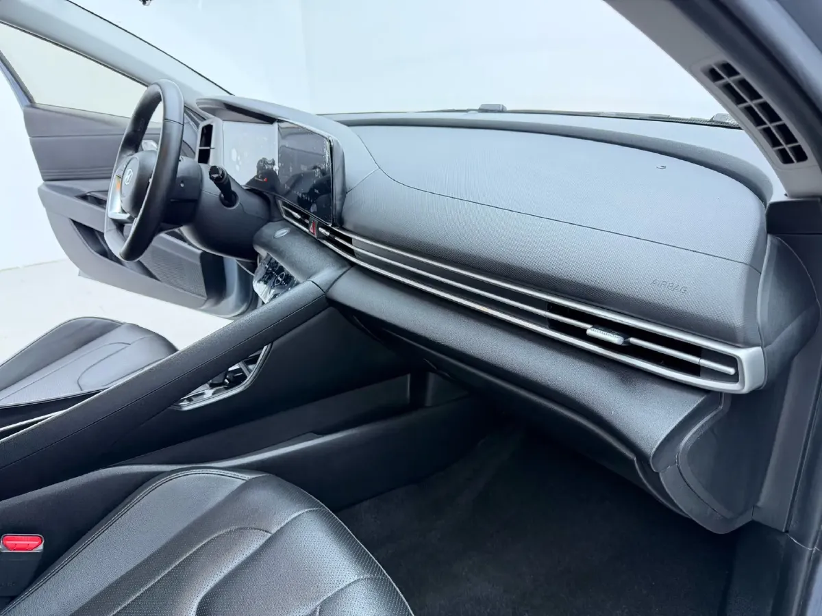 2021 Hyundai Elantra 1.5L 115HP L4 CVT,autocango,china used car exporter,china ev exporter,chinese used car exporter,chinese used ev exporter