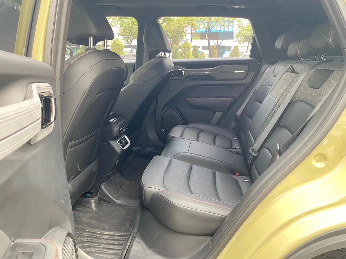 2025 Geely Cowboy 1.5T 181HP L4 7DCT,autocango,china used car exporter,china ev exporter,chinese used car exporter,chinese used ev exporter