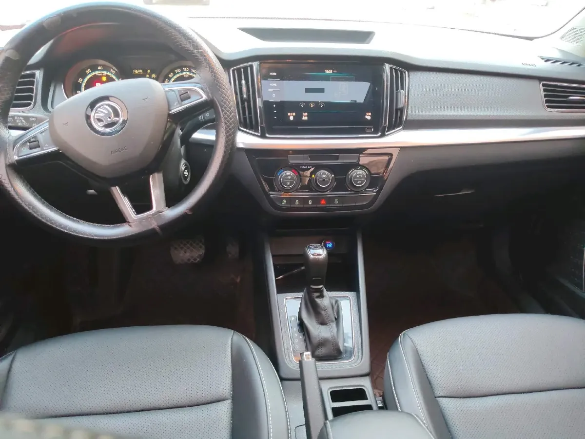 2020 Skoda Kamiq 1.5L 112HP L4 6AT,autocango,china used car exporter,china ev exporter,chinese used car exporter,chinese used ev exporter