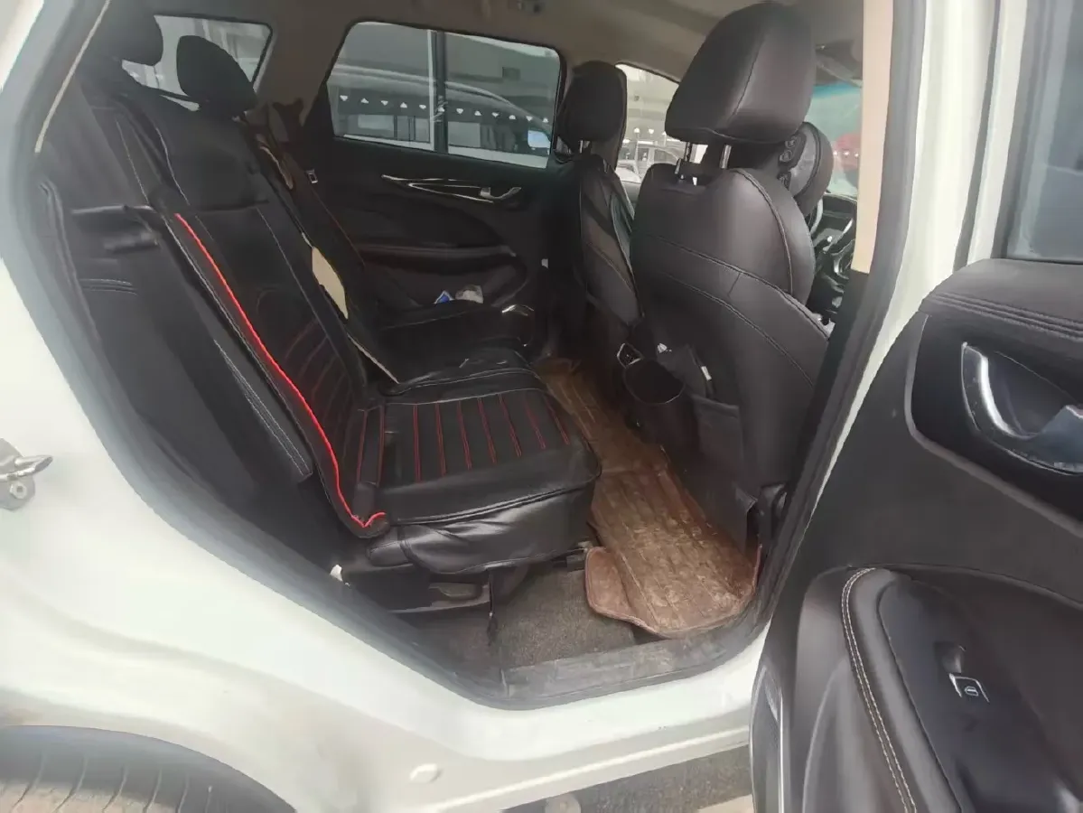 2019 Jetour X90 1.5T 147HP L4 6MT,autocango,china used car exporter,china ev exporter,chinese used car exporter,chinese used ev exporter