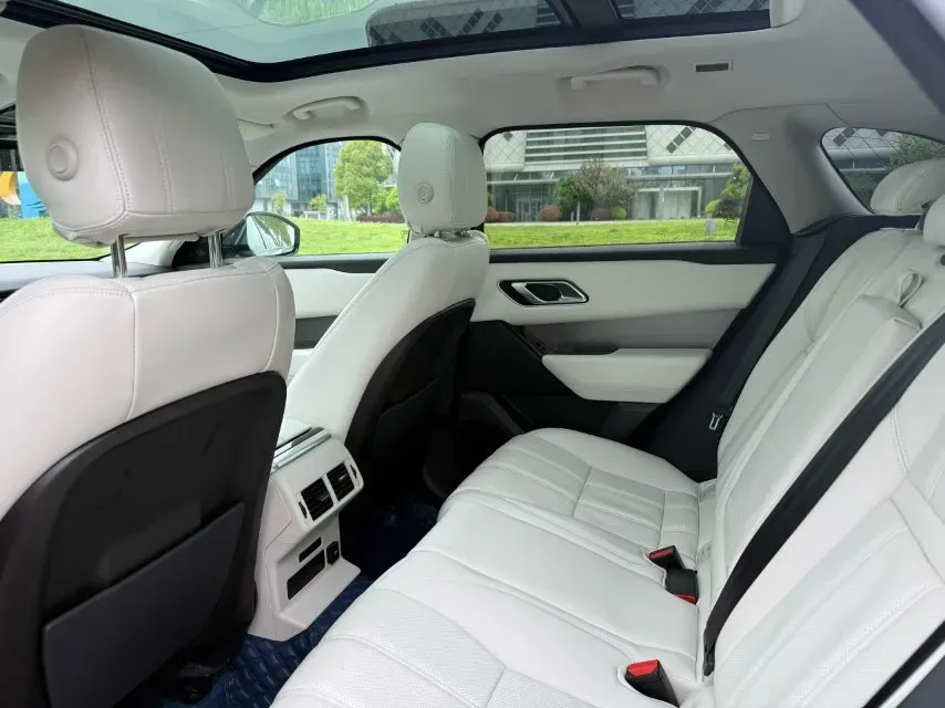 2018 Land Rover Range Rover Velar 2.0T 250HP L4 8AT,autocango,china used car exporter,china ev exporter,chinese used car exporter,chinese used ev exporter