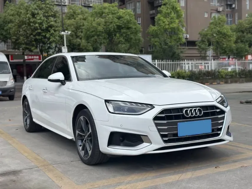 2020 Audi A4L 2.0T 190HP L4 7DCT,autocango,china used car exporter,china ev exporter,chinese used car exporter,chinese used ev exporter