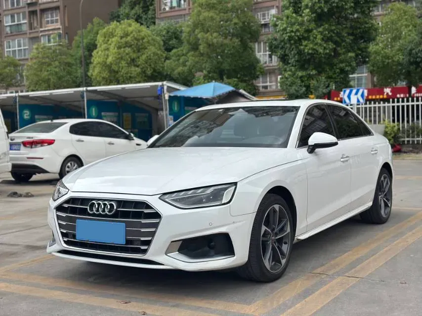 2020 Audi A4L 2.0T 190HP L4 7DCT,autocango,china used car exporter,china ev exporter,chinese used car exporter,chinese used ev exporter