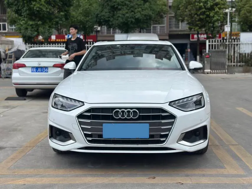 2020 Audi A4L 2.0T 190HP L4 7DCT,autocango,china used car exporter,china ev exporter,chinese used car exporter,chinese used ev exporter
