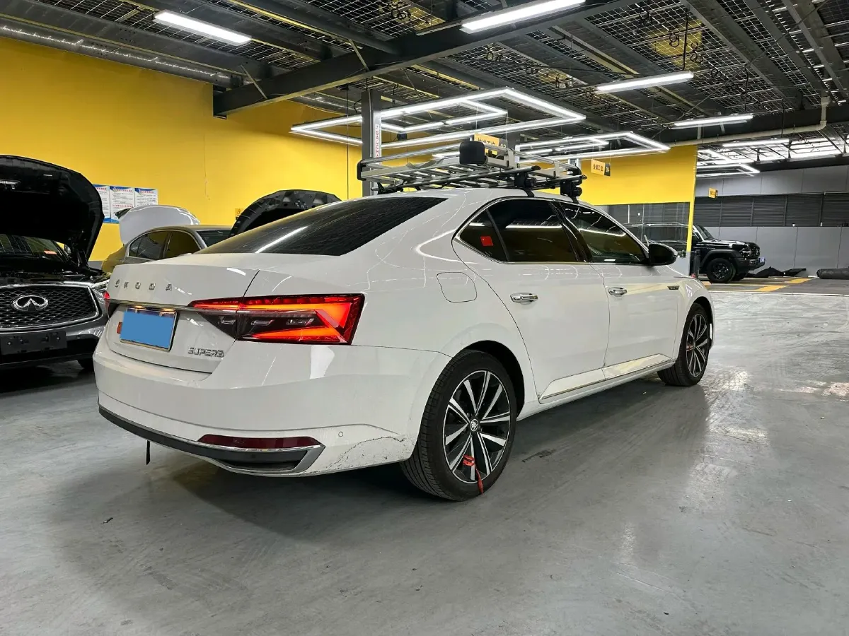 2024 Skoda Superb 1.4T 150HP L4 7DCT,autocango,china used car exporter,china ev exporter,chinese used car exporter,chinese used ev exporter
