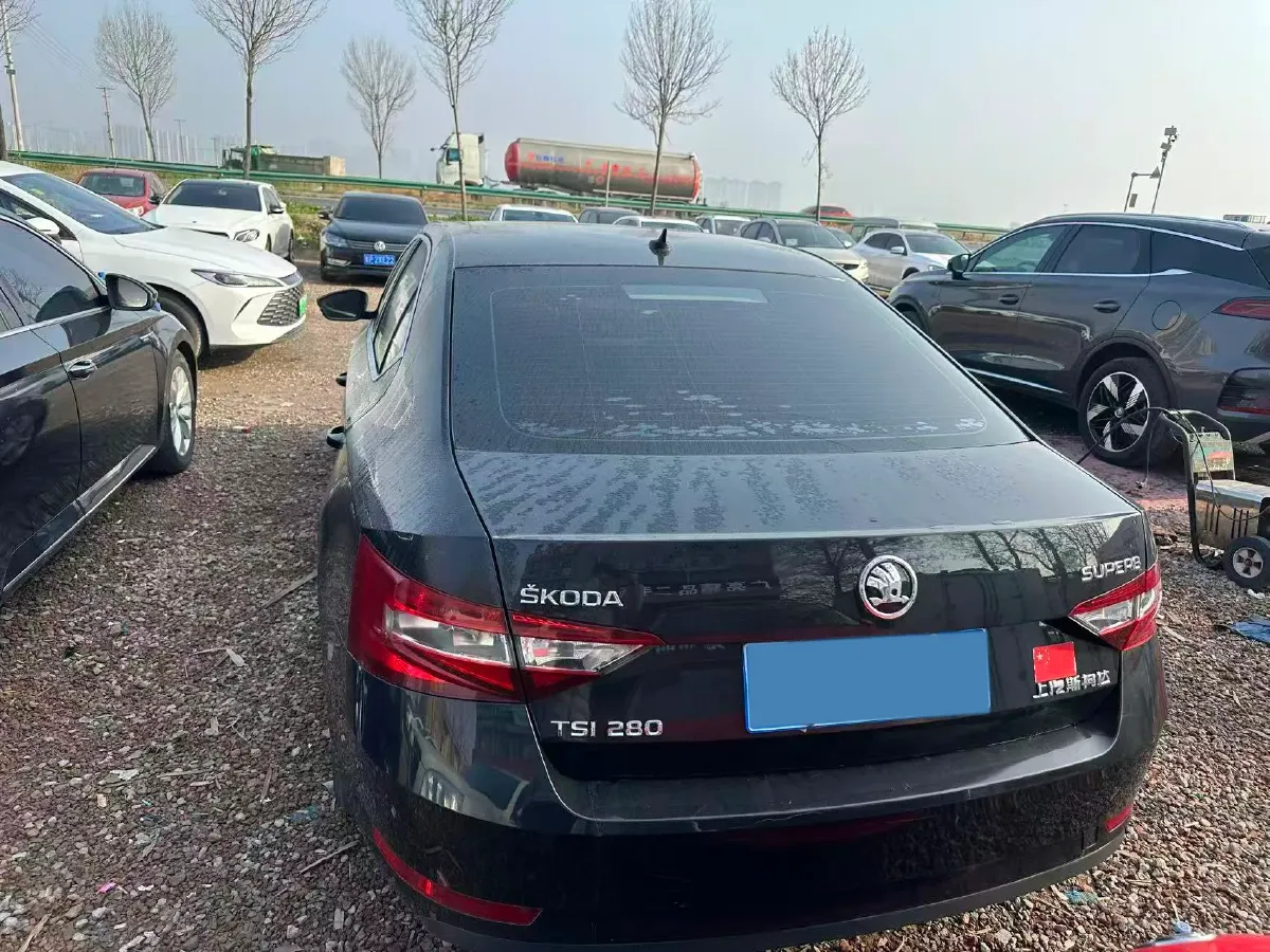 2018 Skoda Superb 1.4T 150HP L4 7DCT,autocango,china used car exporter,china ev exporter,chinese used car exporter,chinese used ev exporter