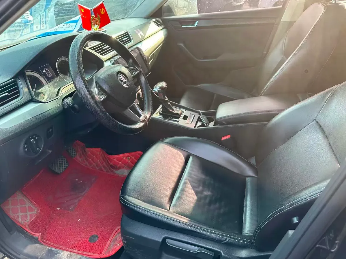 2018 Skoda Superb 1.4T 150HP L4 7DCT,autocango,china used car exporter,china ev exporter,chinese used car exporter,chinese used ev exporter